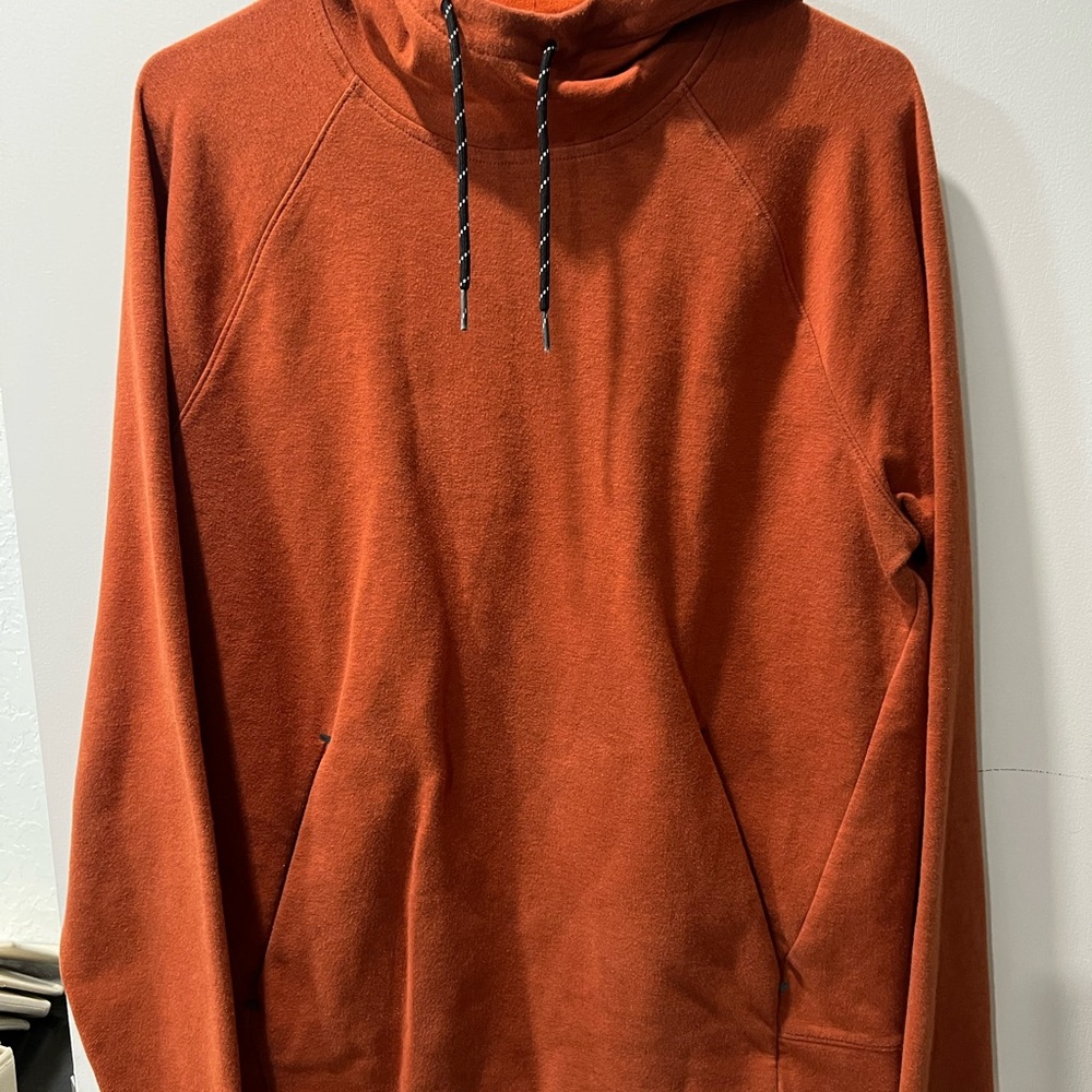 Old Navy Active Dynamic Fleece Men's
Burnt Orange Hoodie